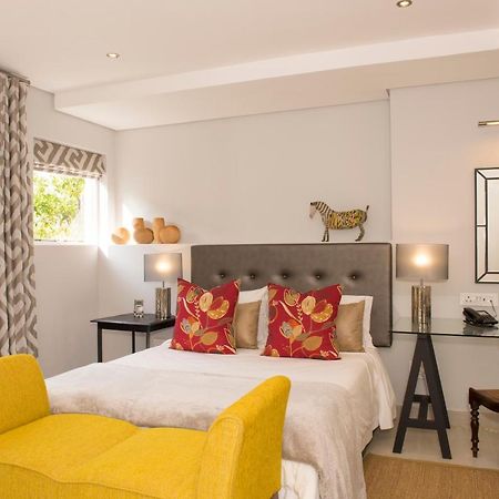 Four Rosmead Boutique Guesthouse Cape Town Exterior photo