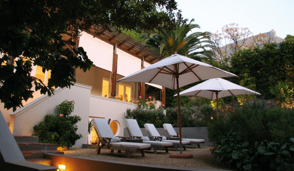 Four Rosmead Boutique Guesthouse Cape Town Exterior photo